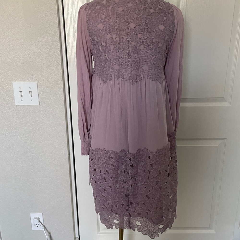 Anthropologie Mauve Lace Detail Top - Picture 3 of 6
